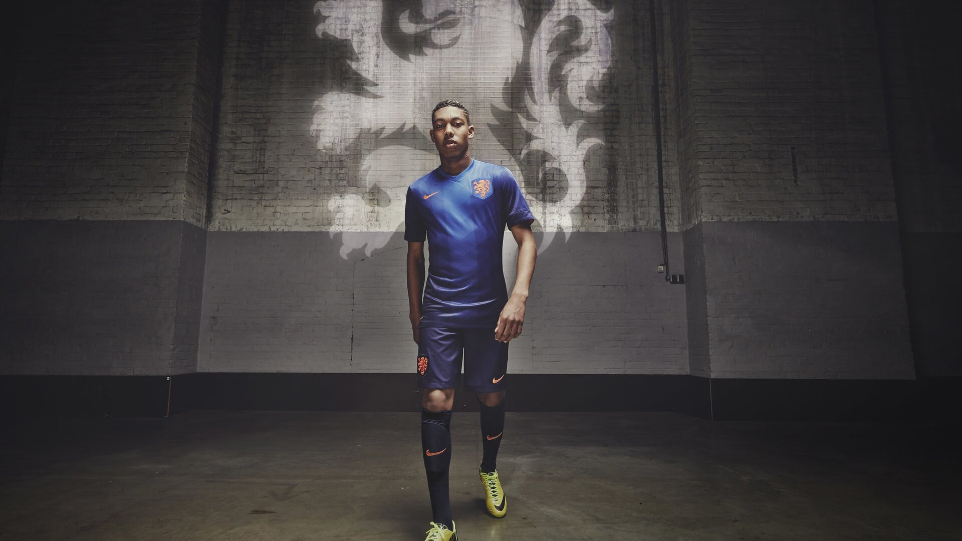 法甲豪门签入新星,增强战斗力争夺冠军,法甲为何没有豪门俱乐部